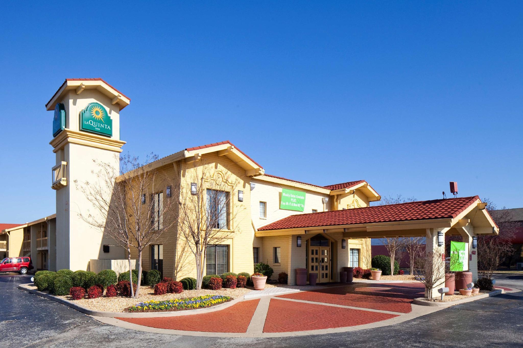 La Quinta Inn By Wyndham Huntsville Research Park Exterior photo